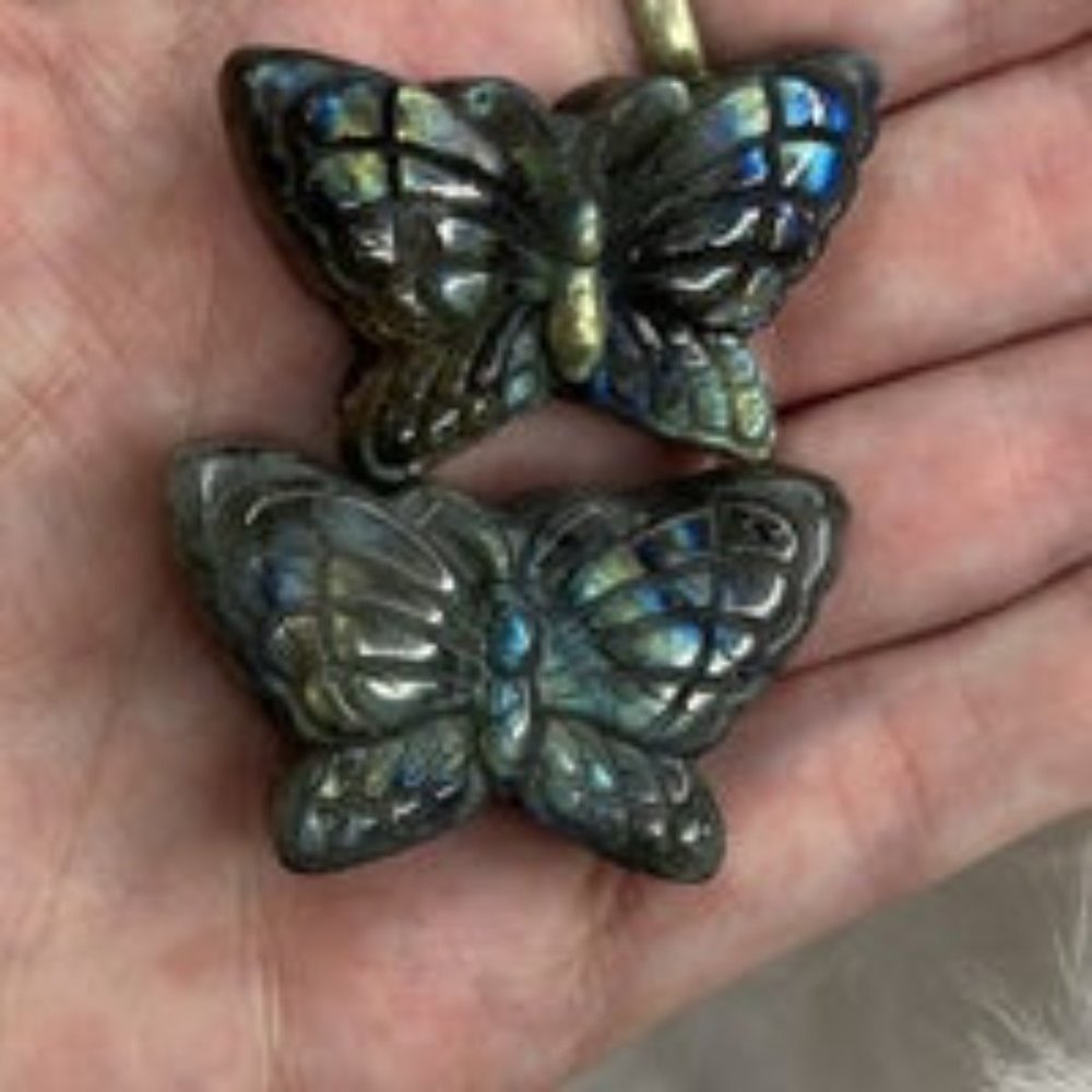 Labradorite Butterfly Carving Set - Picture 4 of 13
